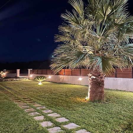 Tropical Apartments Alykes  Bagian luar foto