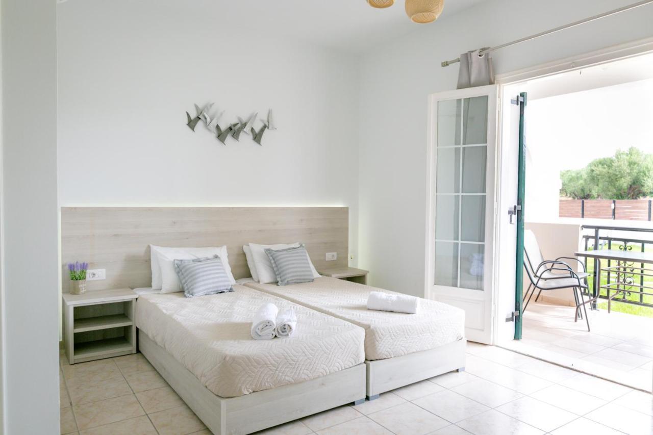 Tropical Apartments Alykes  Bagian luar foto