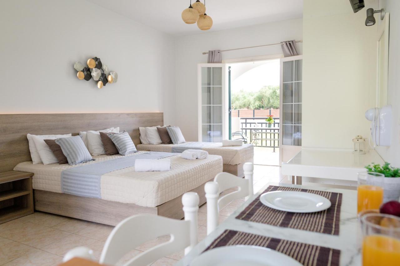 Tropical Apartments Alykes  Bagian luar foto