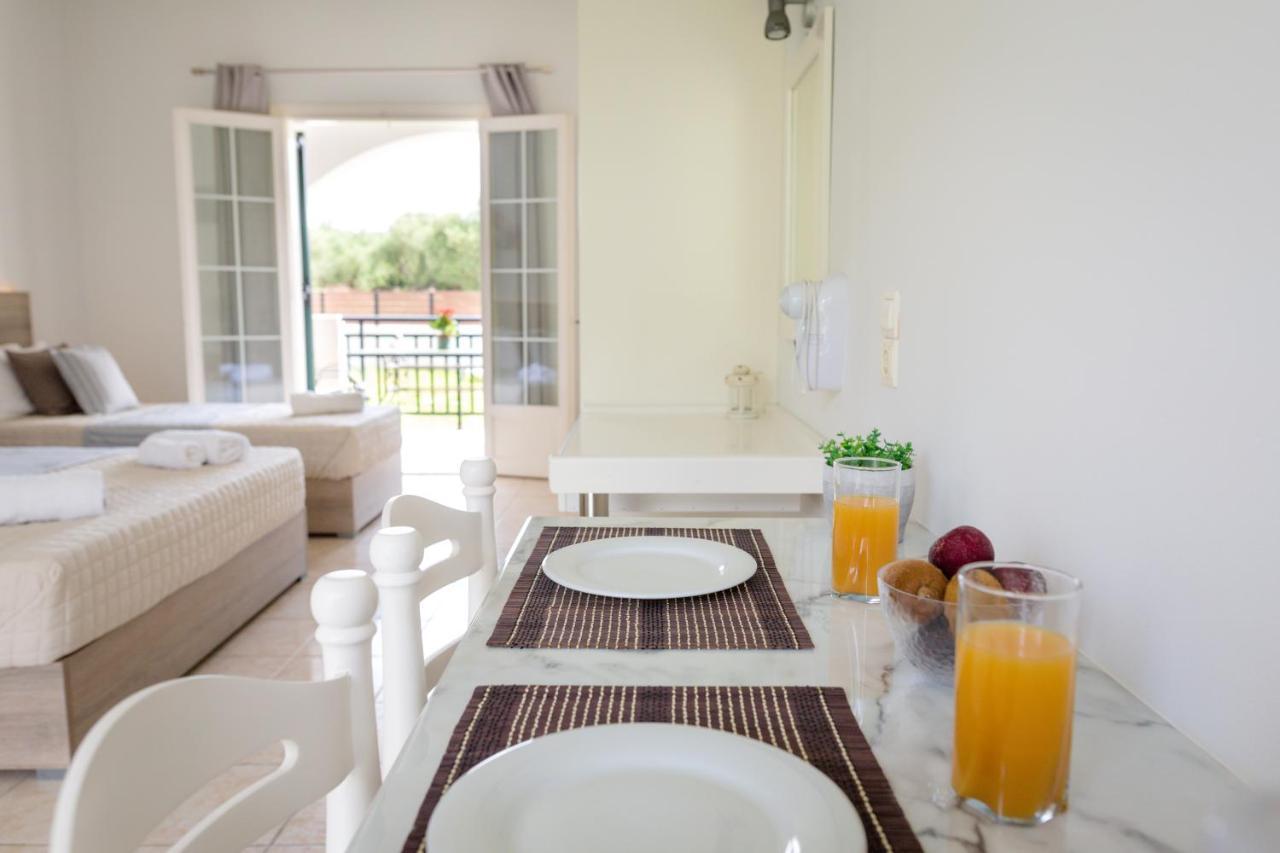 Tropical Apartments Alykes  Bagian luar foto